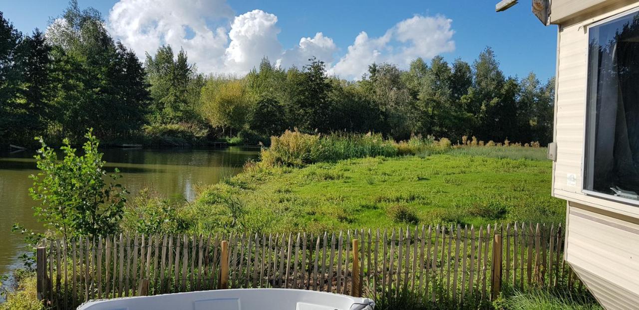 Carafun Aan Het Water Ooltgensplaat Villa Eksteriør billede