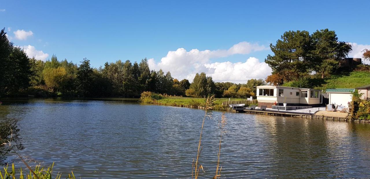 Carafun Aan Het Water Ooltgensplaat Villa Eksteriør billede