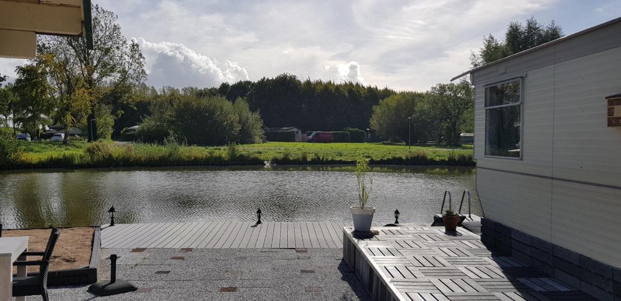 Carafun Aan Het Water Ooltgensplaat Villa Eksteriør billede