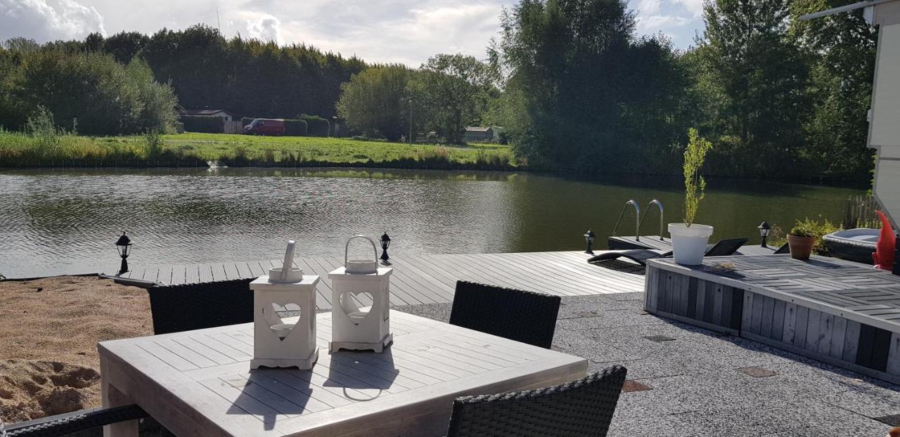 Carafun Aan Het Water Ooltgensplaat Villa Eksteriør billede